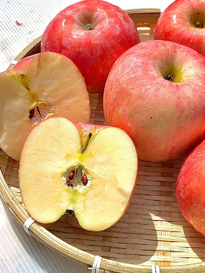 新西兰红玫瑰苹果queen4个（约180g/个）